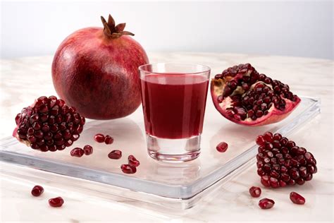 pomegranate juice benefits side effects and preparations