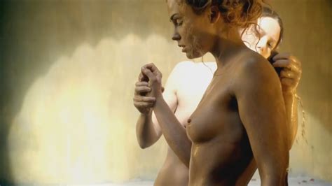Naked Anna Hutchison In Spartacus War Of The Damned