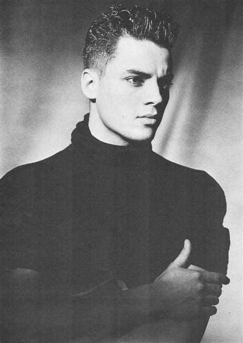 Kamen famously appeared in a 1985 levis 501 commercial that saw him strip in a launderette to marvin gaye's i heard it through the grapevine. nick kamen | Male face, Waves curls