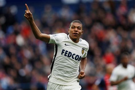 Three years ago france and kylian mbappe bin dey top of di world. Kylian Mbappe to Arsenal transfer news: Monaco star will ...