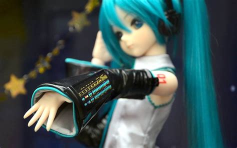 Dollfie Dream Hatsune Miku Is Coming To Perform In Your Room Next Fall