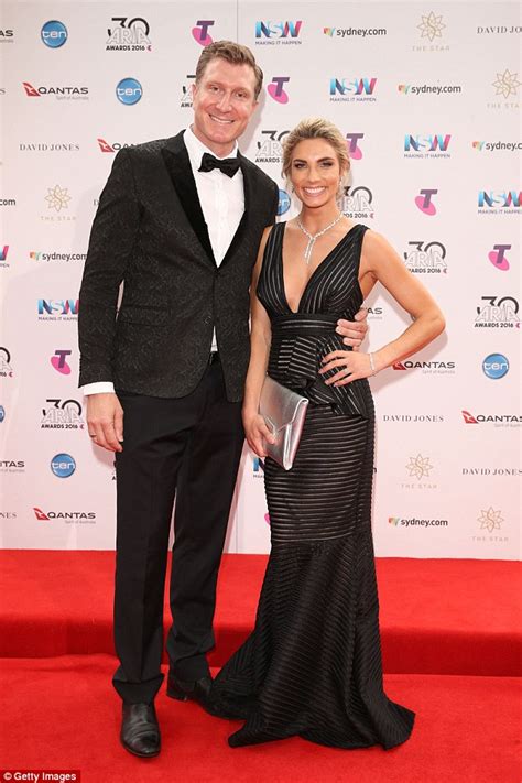 There is a large range of workouts to suit all fitness levels. The Wiggles' Simon Pryce marries Lauren Hannaford | Daily ...