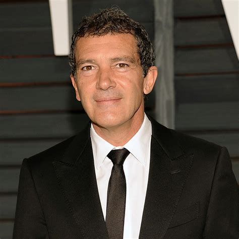 Bienvenidos a la página oficial de antonio banderas. People - antonio banderas