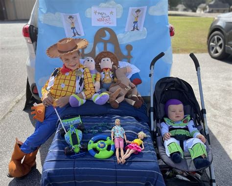 Toy Story Trunk Or Treat In 2022 Trunk Or Treat Toy Story Halloween Party