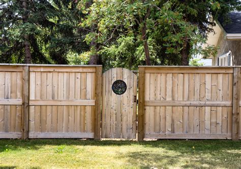 First fence company installs residential, commercial, and specialty fences in the chicagoland area. Residential Fencing Materials: A Review | Lake Forest, IL ...