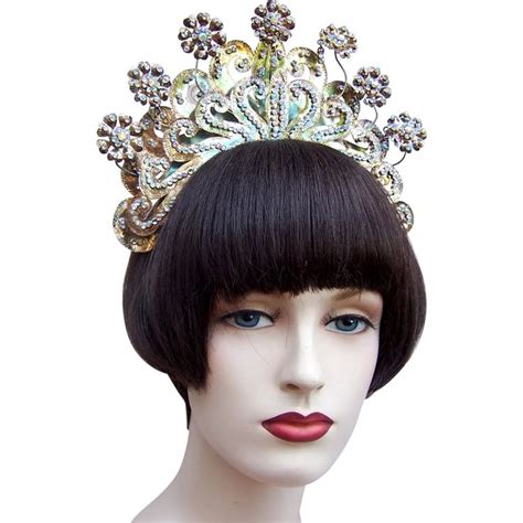 Traditional Indonesian Traditional Bridal Wedding Headdress Crown Or Tiara In 2022 Vintage
