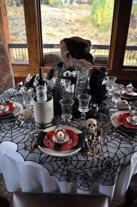 2030 Halloween Table Setting Ideas