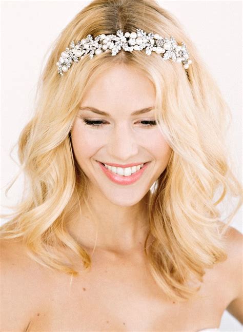 All Smiles For Her Big Day Get Countless Smile Worthy Wedding Styles Here Blondes Big Day
