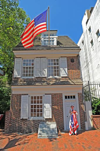 An Interview With Lisa Acker Moulder From The Betsy Ross House — Historic America