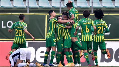 Please note that you can change the channels yourself. CD Tondela VS SC Farense - VSPORTS