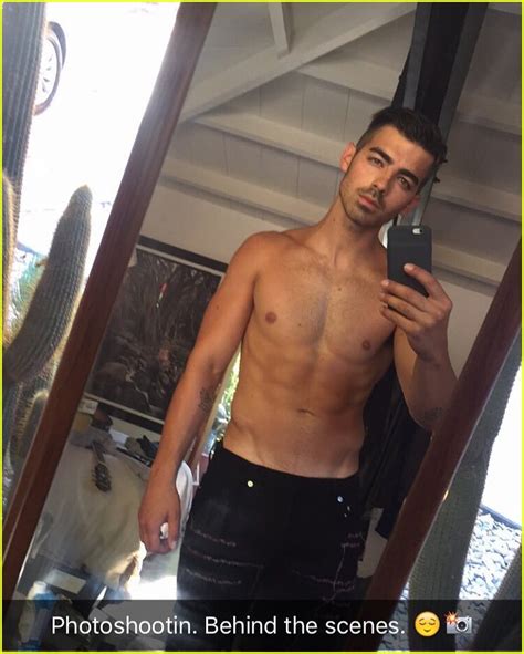 Photo Nick Jonas Shares Shirtless Selfie On Snapchat Photo