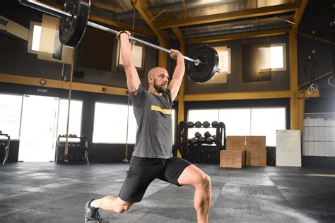 Reverse Overhead Lunge How To Muscles Worked Benefits Horton Barbell