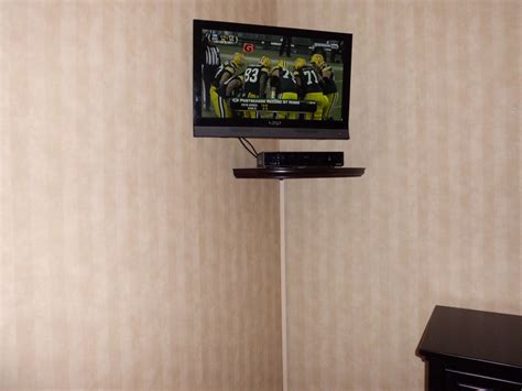 It is great idea to create space on the wall to frame the tv specifically. Pin on Our home