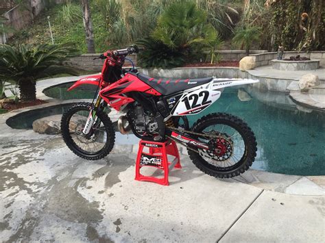 The engine color was also red. 2007 Honda CR 250 with A-kit - Rider_122's Bike Check ...