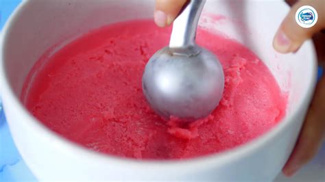 Untuk membuat frisian chillhood crumbs dari bahan utama susu kental manis frisian flag ikuti resep berikut ini. Resep Es Doger Cocopandan - Frisian Flag Kental Manis ...