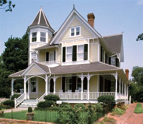 The Charm Of Queen Anne Houses