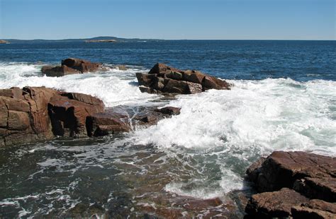 Rocky Shore And Waves Next To Thunder Hole Mt Desert Island Maine