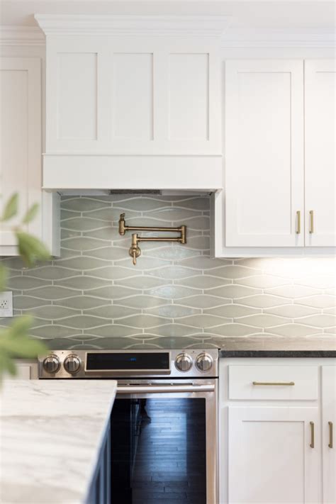 Silver Haze Wave Kitchen Backsplash Fireclay Tile