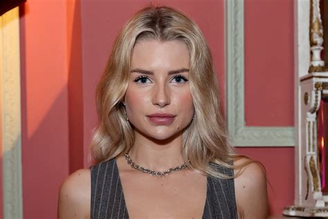 Model Lottie Moss Reveals Shes Pansexual