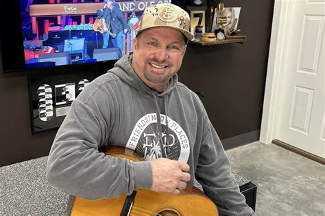 Garth Brooks Says 2023 Will Be The Busiest Year Of His Career Country Now