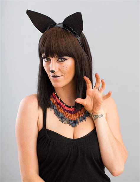 Halloween Makeup 101 The Purrfect Black Cat Via Brit Co Halloween