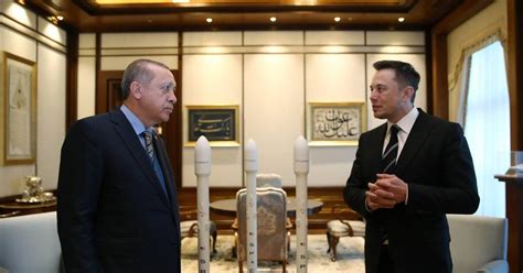 Σε έναν διάλογο με τον αρχιέφορο του ted, κρις άντερσον, ο έλον μασκ συζητά για το νέο του έργο όπου σκοπεύει να διανοίξει ένα δίκτυο από τούνελ κάτω από το λος άντζελες. Cosmos - Nature: ΕΡΝΤΟΓΑΝ, ΕΛΟΝ ΜΑΣΚ, ΔΟΡΥΦΟΡΟΙ και ΑΦΡΙΝ