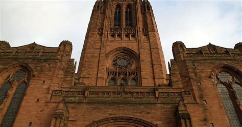 Liverpool anglican cathedral was designed in 1903 by giles gilbert scott, but was not actually built until 1978. Liverpool Cathedral in Liverpool, Vereinigtes Königreich ...