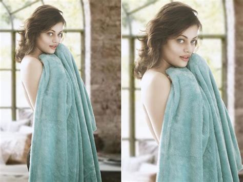 Salman Khan Actress Sneha Ullal Goes Topless On Instagram See Viral