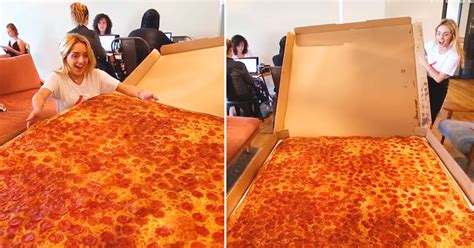 The Worlds Largest Deliverable Pizza Can Feed 50 To 70 People Elite
