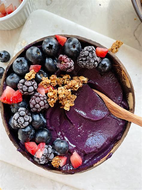 Blueberry Smoothie Bowl No Banana The Hint Of Rosemary
