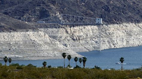 The Shrinking Lake Lake Mead At Historic Lows Cbs News