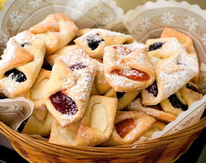 One of the greatest polish christmas traditions is to prepare an extra seat at the table. Balkan Walnut Crescent Cookies (Kifle) Recipe
