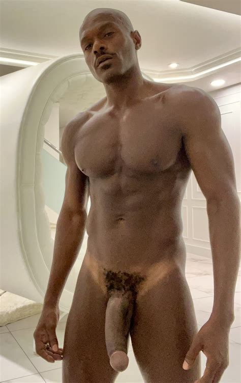 Hung Gay Porn Star Rhyheim Shabazz Teases Upcoming Scenes With Papi