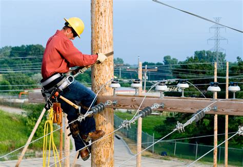 Free Utility Industry Podcast on Reducing Workers' Compensation Costs