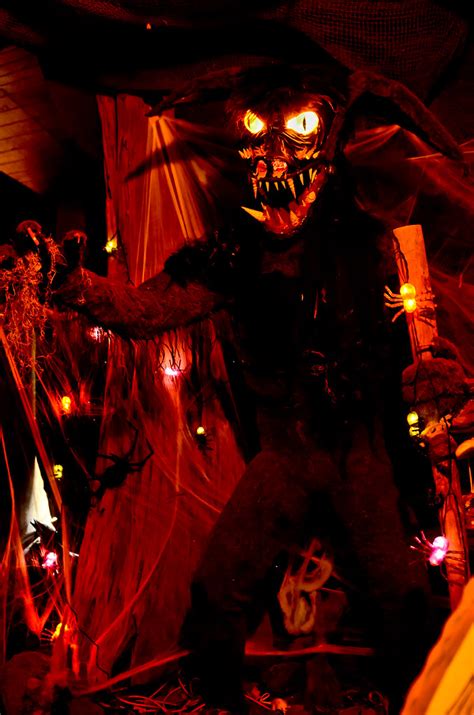 Legends of swamp monsters have been around for ages. louisiana Honey Island Swamp Monster | Audubon Zoo New ...