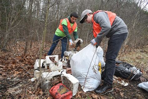 Study Finds Over M Pieces Of Roadside Litter Join Keep Pa Beautifuls Pick It Up