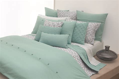 Comfort beddings offers bed skirts in multiple sizes like bed skirt queen, bed skirt twin, bed skirt king, full size bed skirt etc and also in multiple drop lengths. Fabulous sheets and bedding
