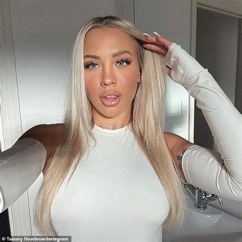 Tammy Hembrow Stuns In A Sultry White Ensemble Daily Mail Online