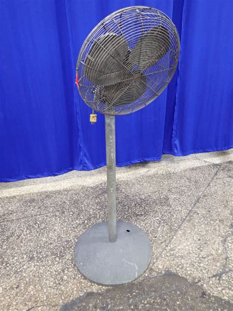 Used Dayton Electric Pedestal Fan Hgr Industrial Surplus