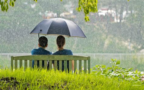 20 Love Couples Romance In The Rain Wallpapers