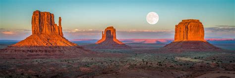 Monument Valley Mittens Shadow Moonrise Mittens Buttes Sunset Full Moon