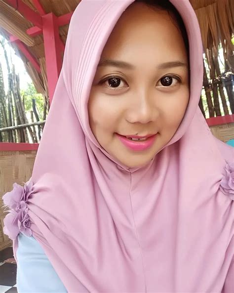 Pin On Lokal Hijab Indonesian