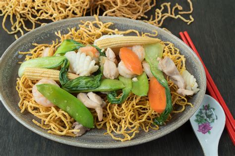 Combination Crispy Noodles Mi Xao Gion Asian Inspirations Recipe Crispy Noodles Healthy