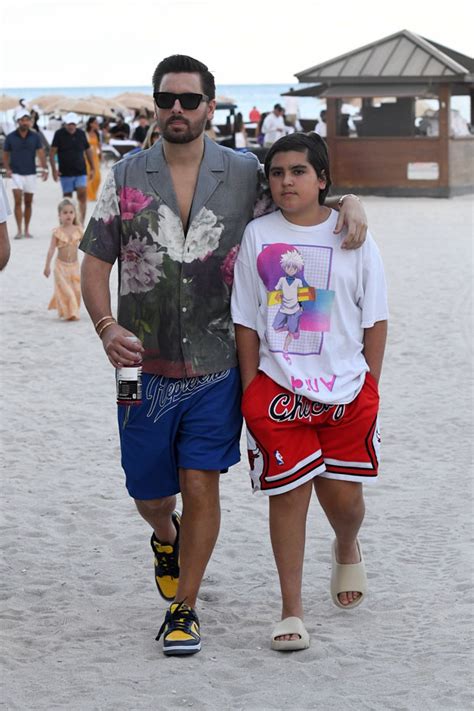 Scott Disick Bonds With Son Mason In Miami After Popiconmagazine Com