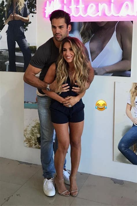There are a million reasons jessie james decker should be on your fashion radar. Pin by Olivia Lloyd on JJD | Jessie james decker style ...