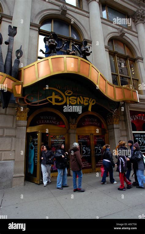 The Disney Store On Fifth Avenue In Midtown Manhattan In Nyc Stock