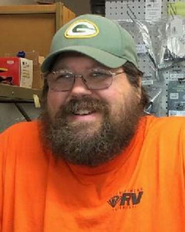 Nehmen sie sich zeit für ein englisches buch und genießen sie das lesevergnügen! Staff | Black Diamond RV | Marion Illinois