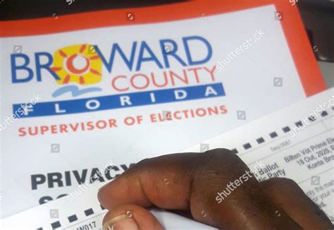 Voter Casts His Ballot Broward County Editorial Stock Photo Stock Image Shutterstock