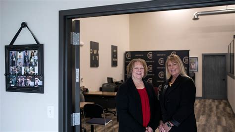 Darfus Realty Celebrates 40 Years With Century 21 With New Building