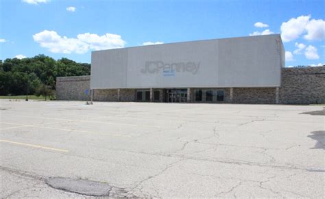 One Last Look Springfields Upper Valley Mall Closes Wyso